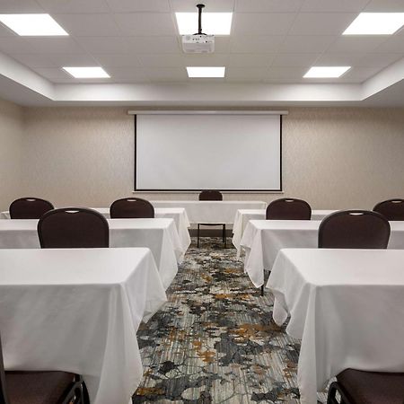 Hampton Inn By Hilton Brampton - Toronto Екстер'єр фото
