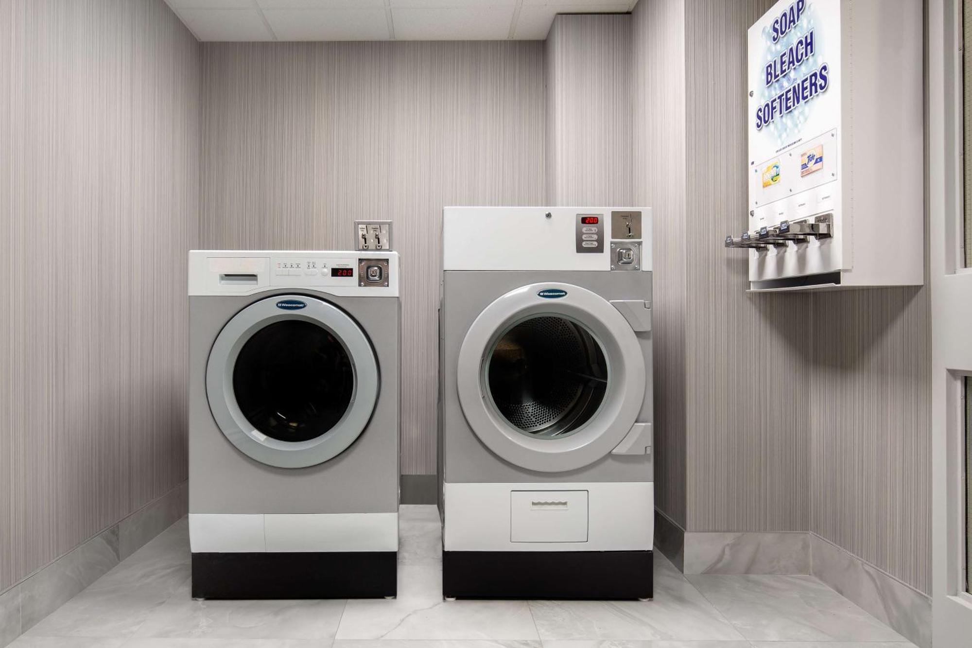 Hampton Inn By Hilton Brampton - Toronto Екстер'єр фото