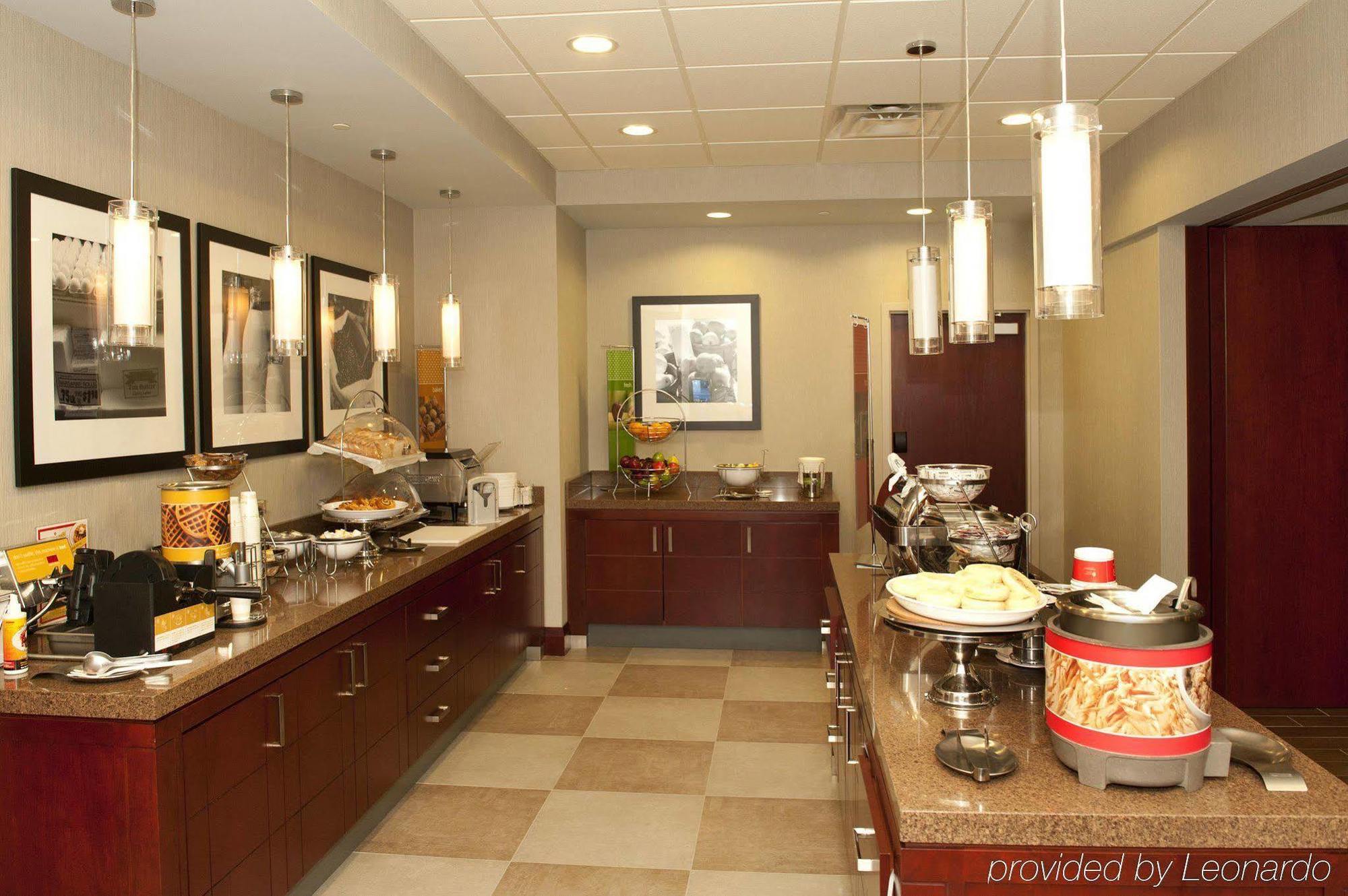 Hampton Inn By Hilton Brampton - Toronto Екстер'єр фото